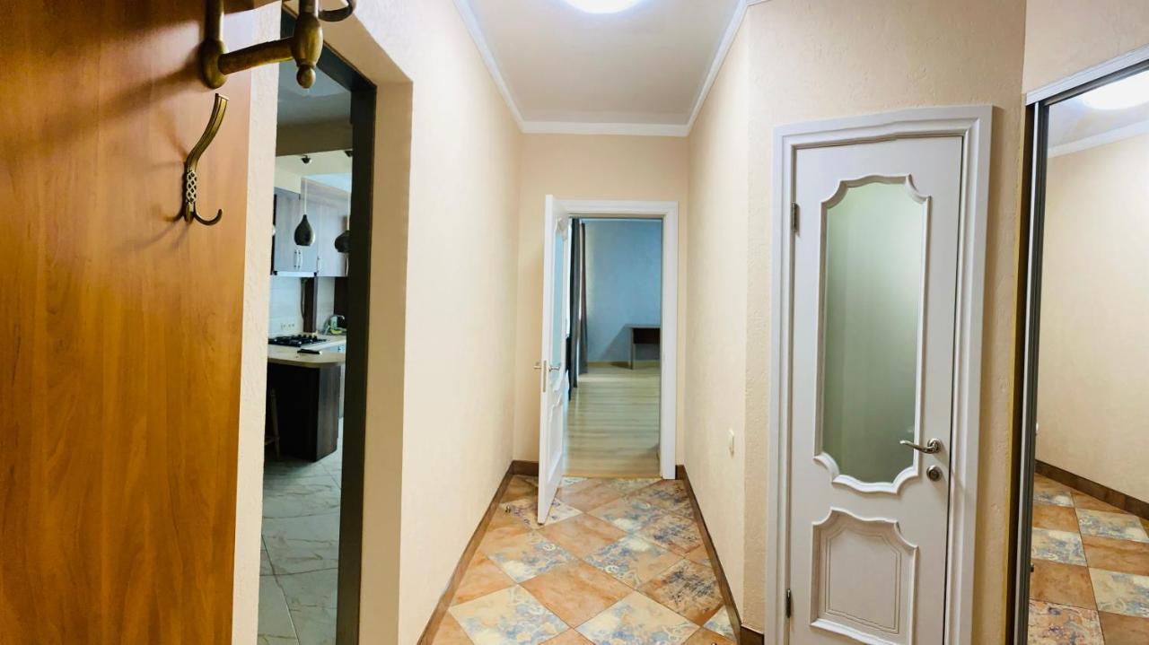 Ogienka 2B, Center Lutsk Apartamento Exterior foto