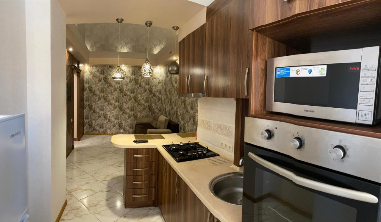 Ogienka 2B, Center Lutsk Apartamento Exterior foto