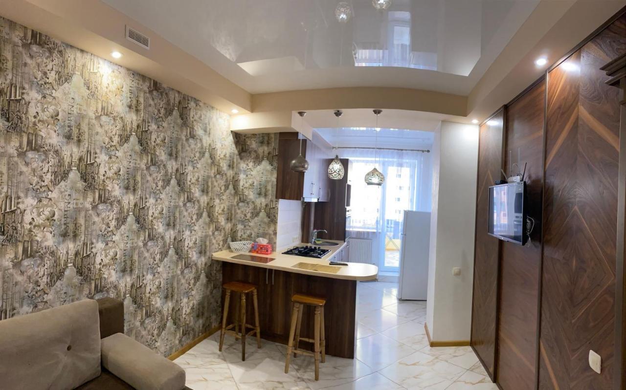 Ogienka 2B, Center Lutsk Apartamento Exterior foto